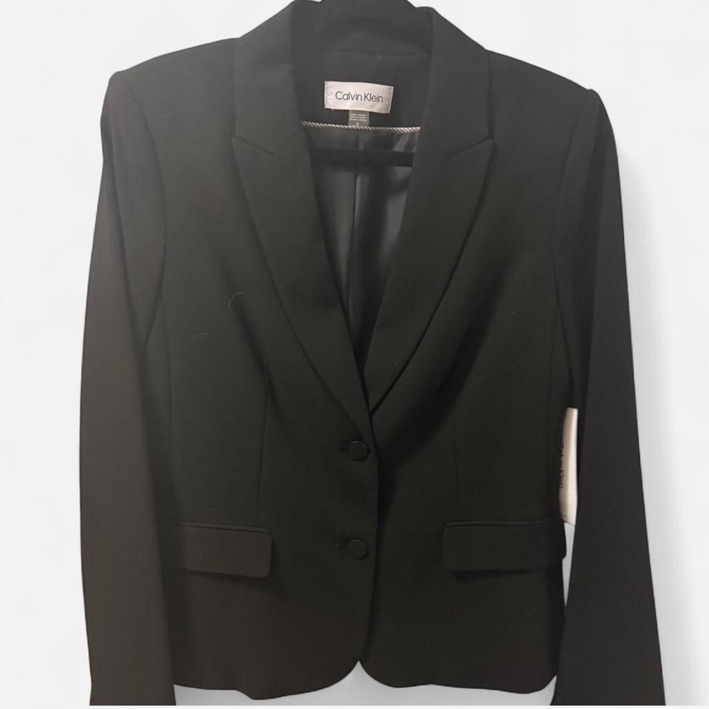 Calvin Klein Women's Elegant Black Suit Jacket
